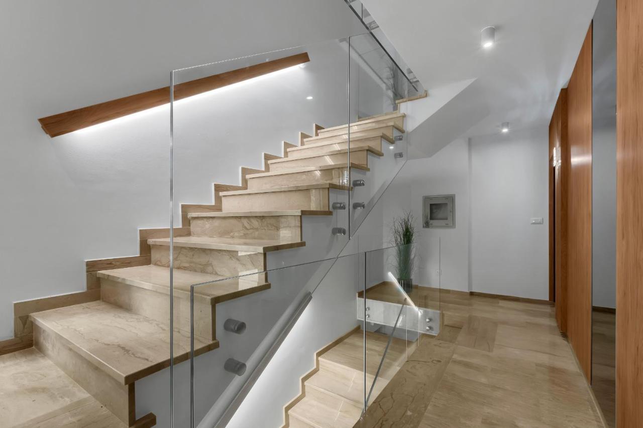 5-6 Luxury L&l - 100m From The - Makarska Exklusiv Apartman *