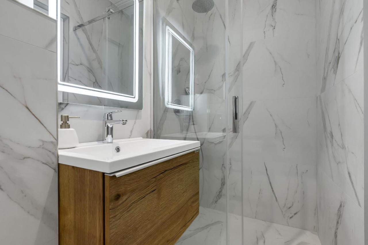 5-6 Luxury L&l - 100m From The - Makarska Exklusiv Apartman *